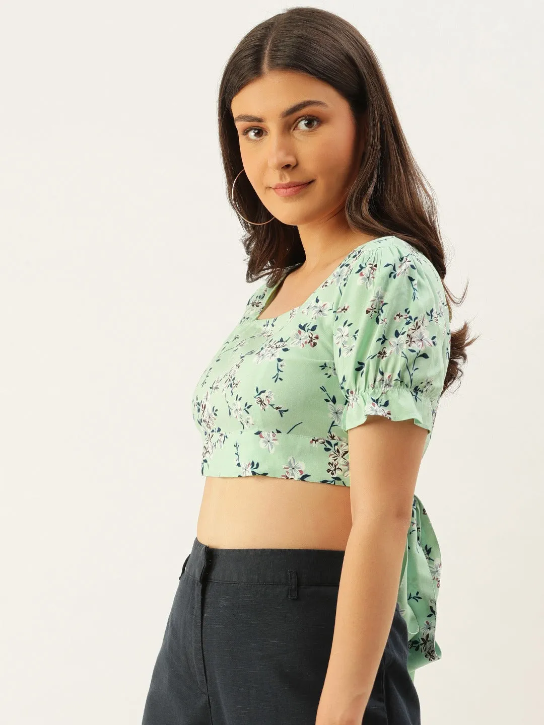 Berrylush Women Green Floral Printed Open Back Crop Top