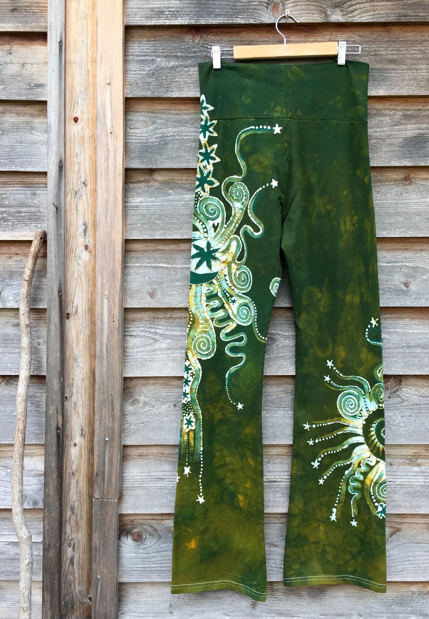 Dancing Green Handmade Batik Stretchy Hoop Pants