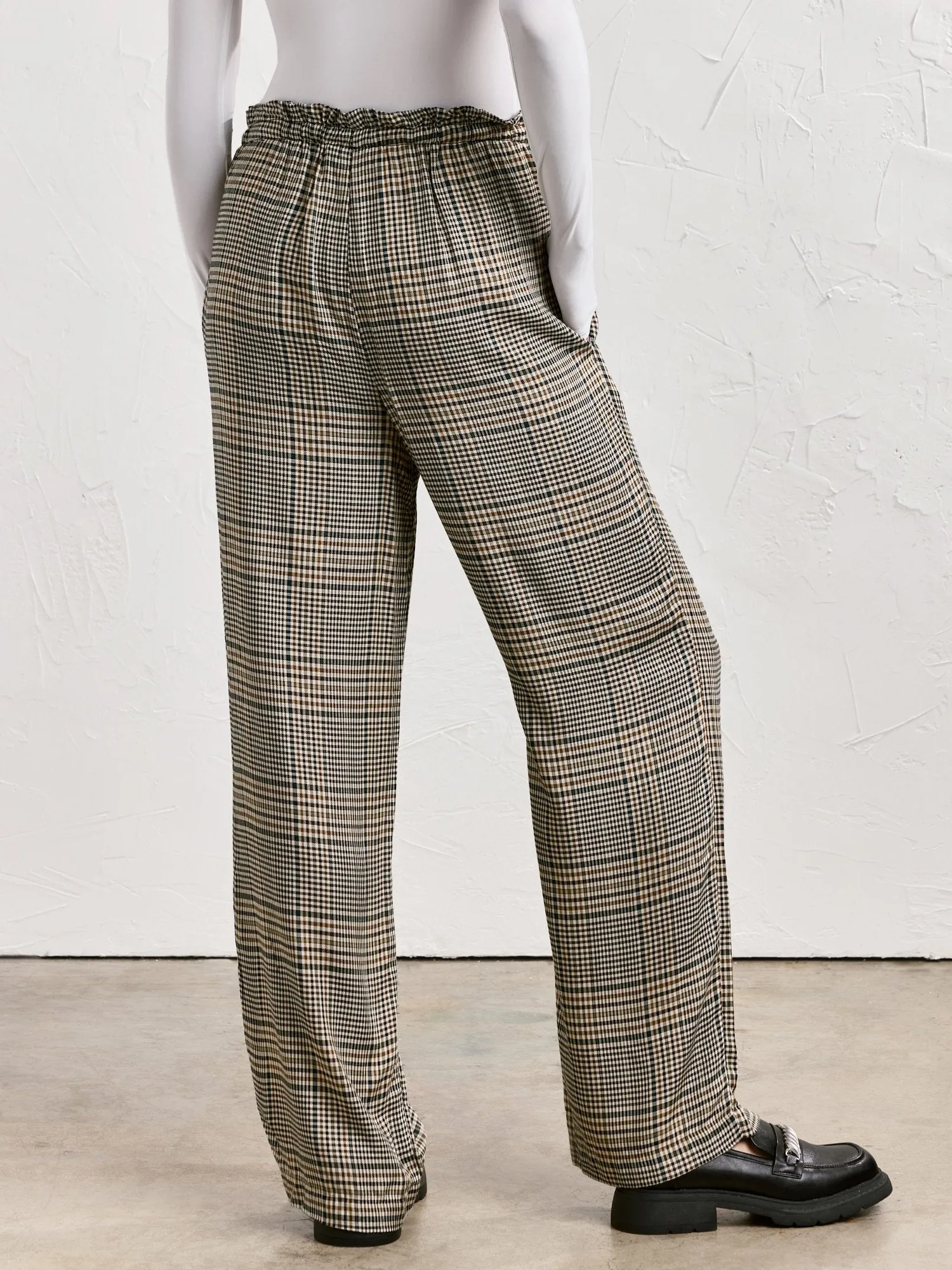 High-Waisted Plaid Trouser - One by Chapter One