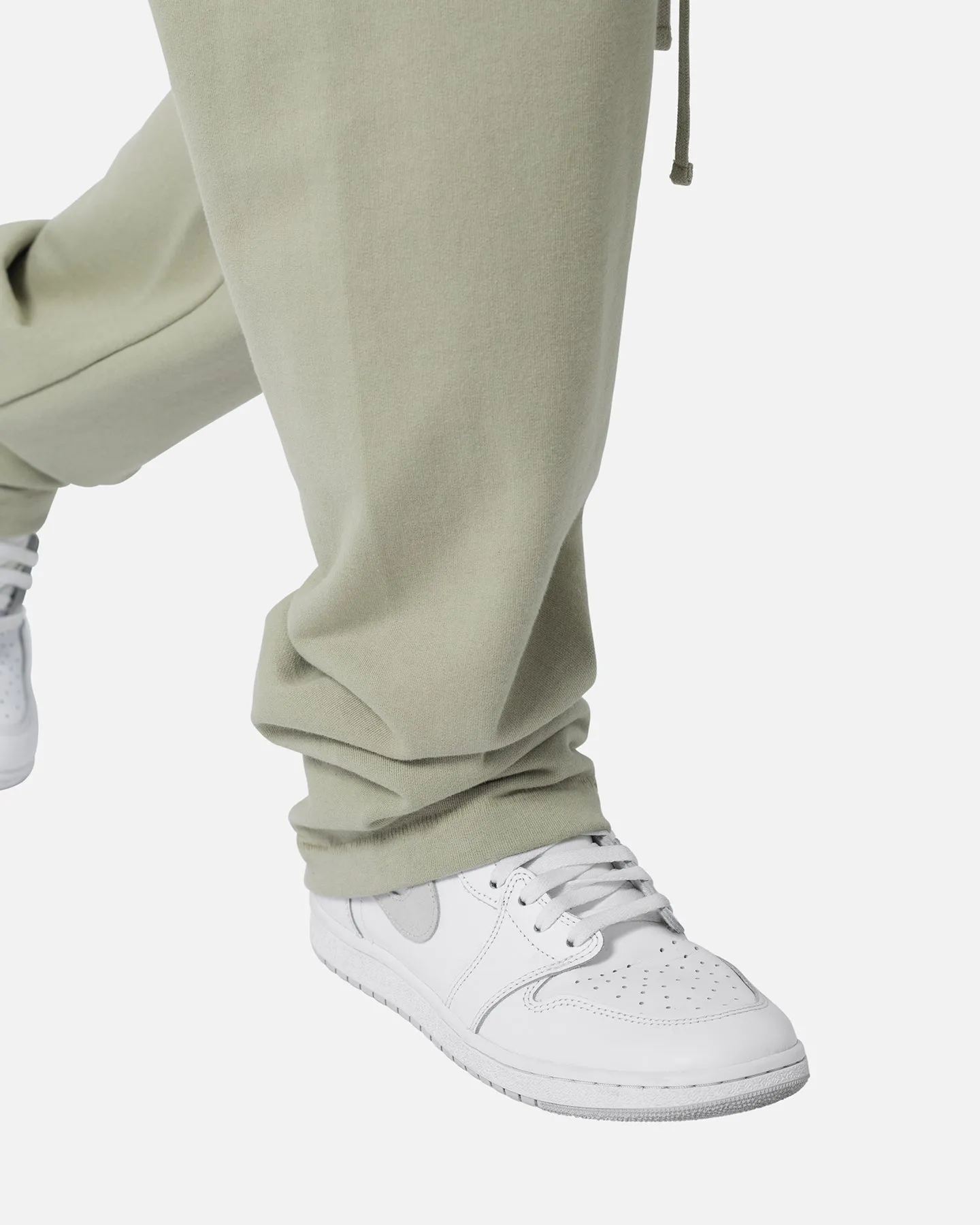 MNML Relaxed Every Day Sweatpants Moss