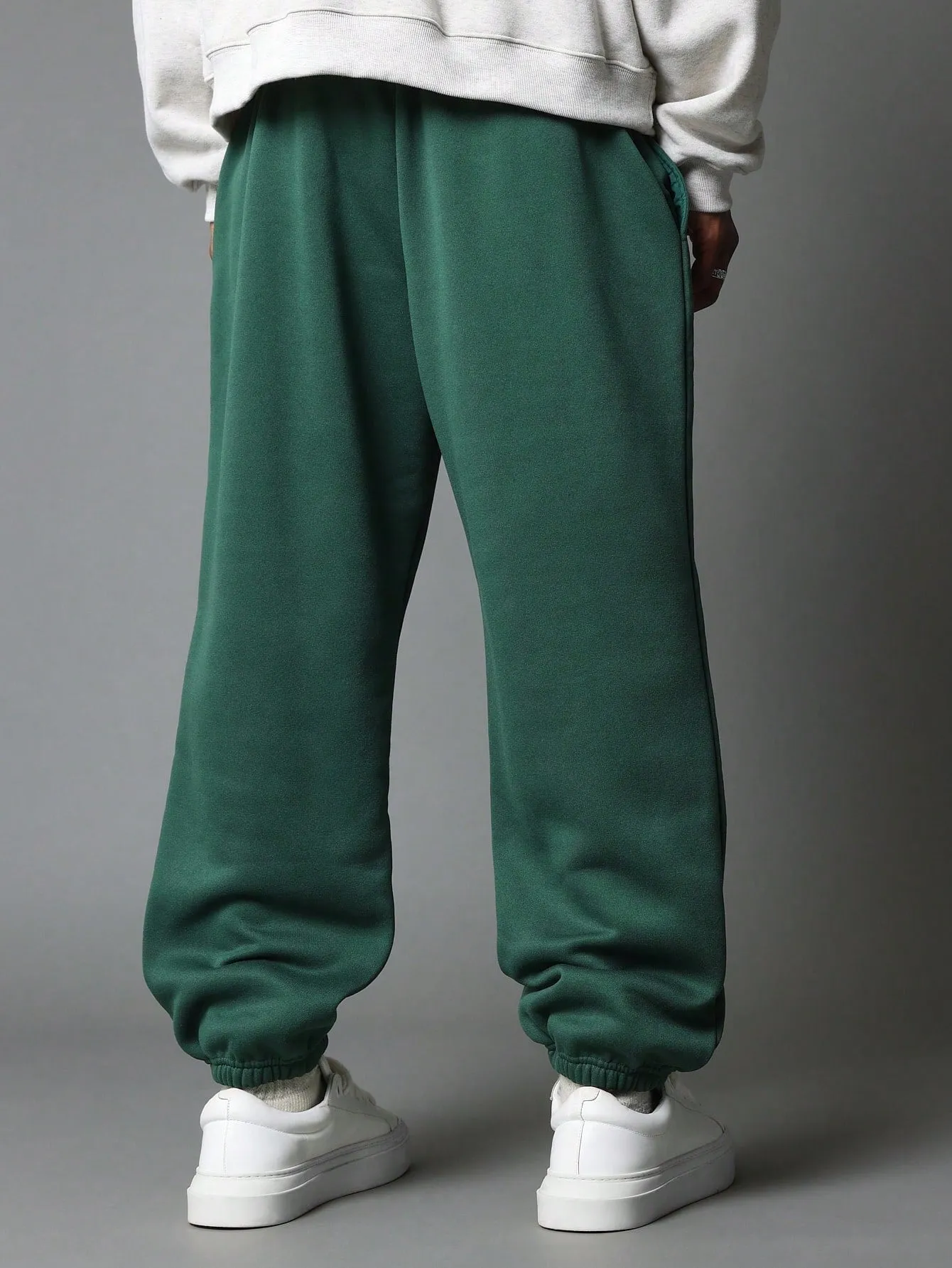 Regular Fit Essential 90s Jogger