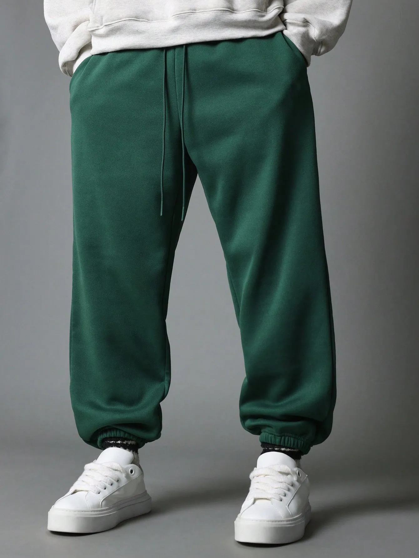 Regular Fit Essential 90s Jogger