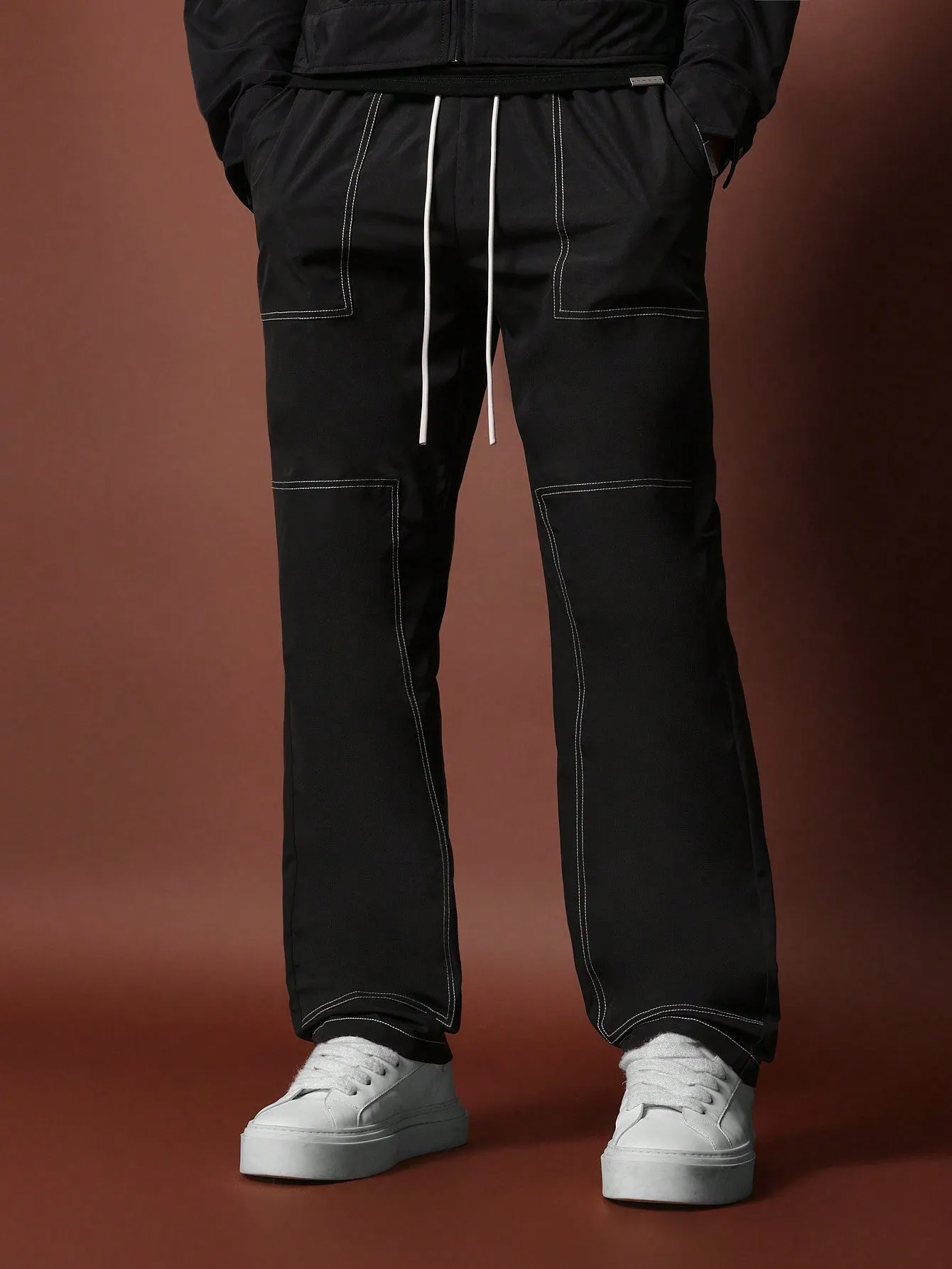 Straight Fit Contrast Stitching Pant With Drawstring